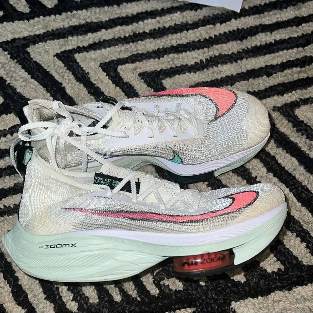 Nike White and Red Athletic Sneakers - Picture 2 of 6
